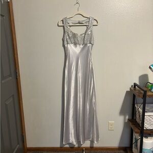 90’s Elegant Silver Sequin Evening Gown